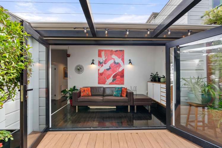 73 Austin Street Mount Victoria_17