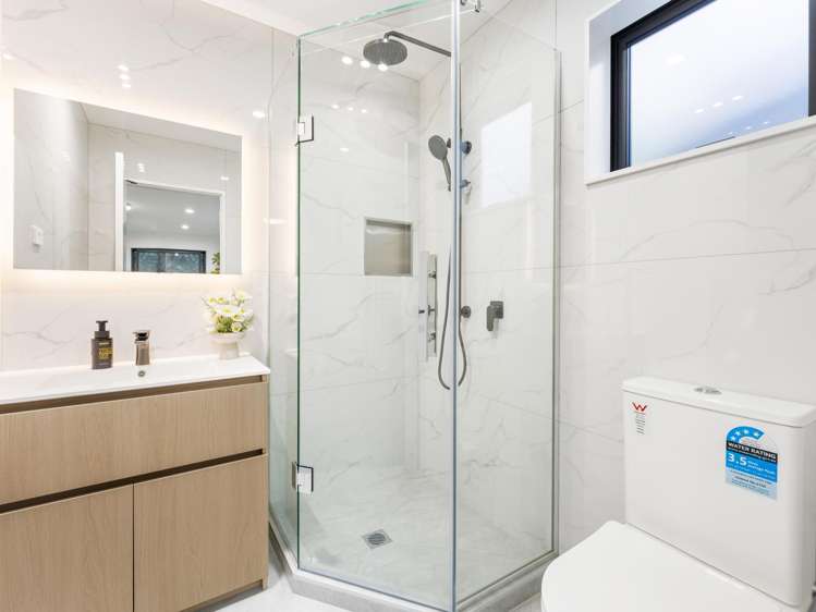 46a & 46b Woodford Avenue Henderson_31