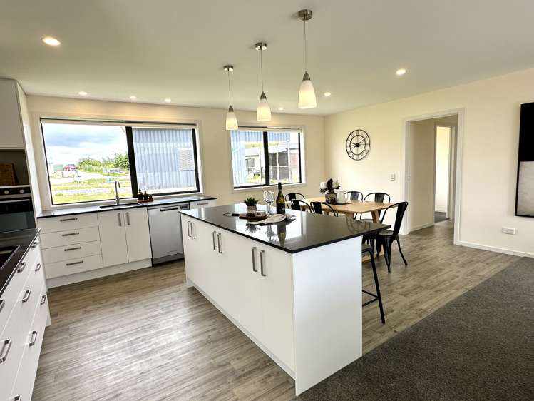 8 Chatham Rise Seaward Bush_11