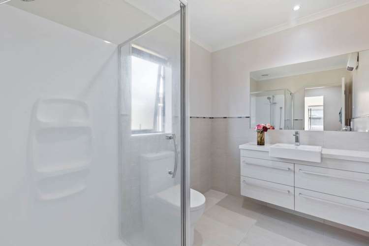 60 Turnberry Drive Wattle Downs_12