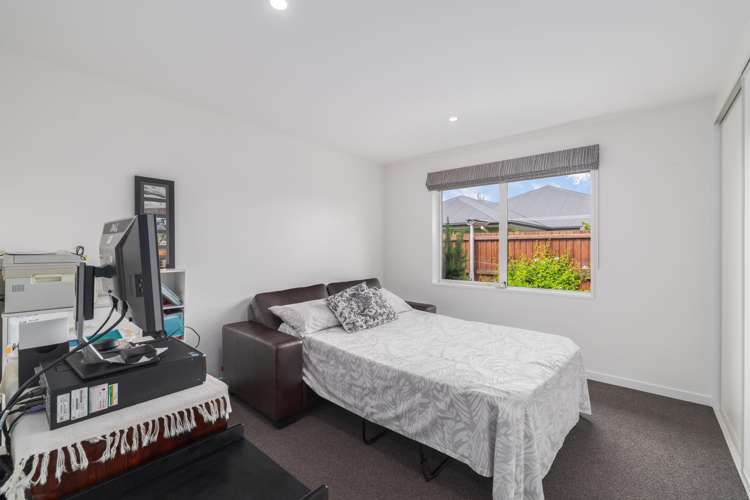 32 Euphrasie Drive Aidanfield_11