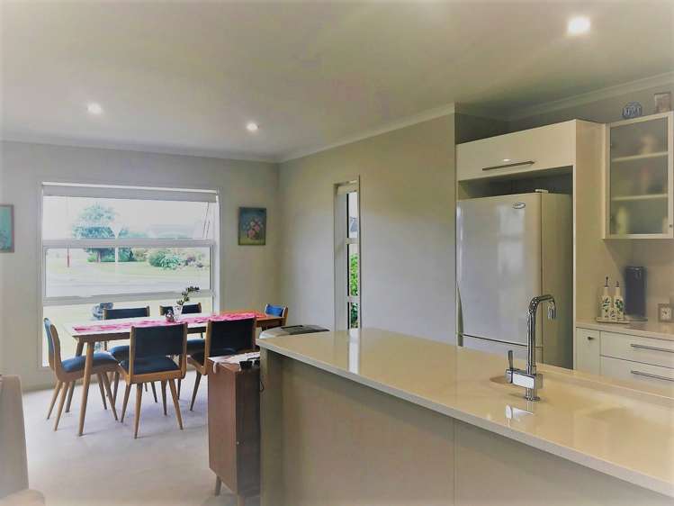 6 Kowi Lakes Drive One Tree Point_5