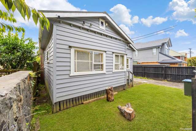 26 Cornwall Park Avenue Epsom_1