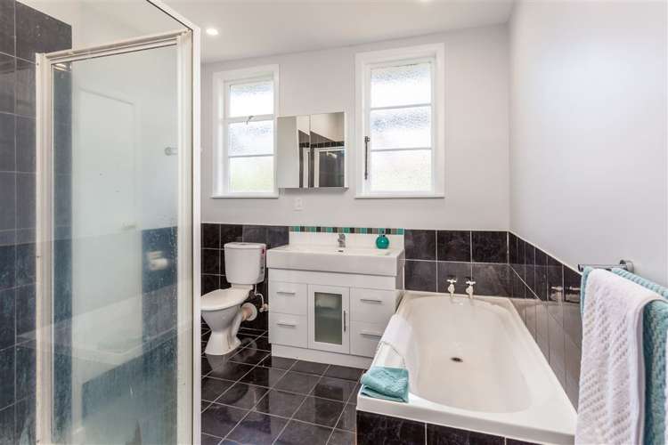 172c Henderson Valley Road Henderson_14