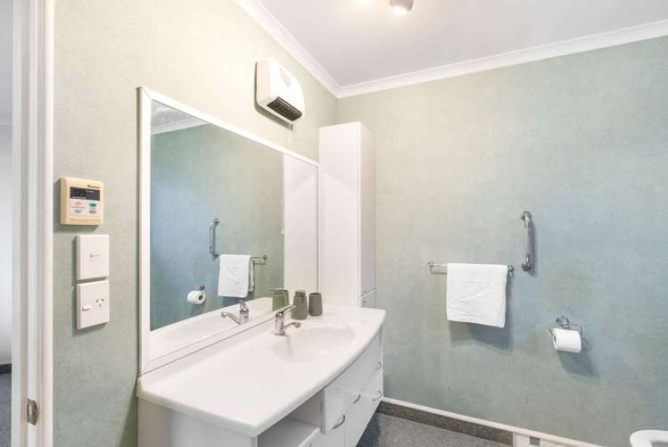 7 Robertson Street Gore_20