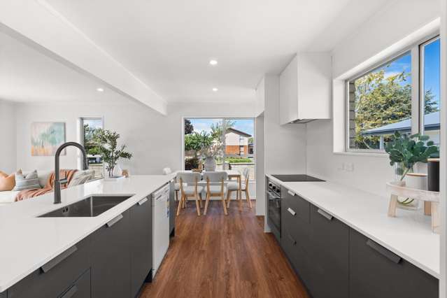 31 Denniston Crescent Redwood_3