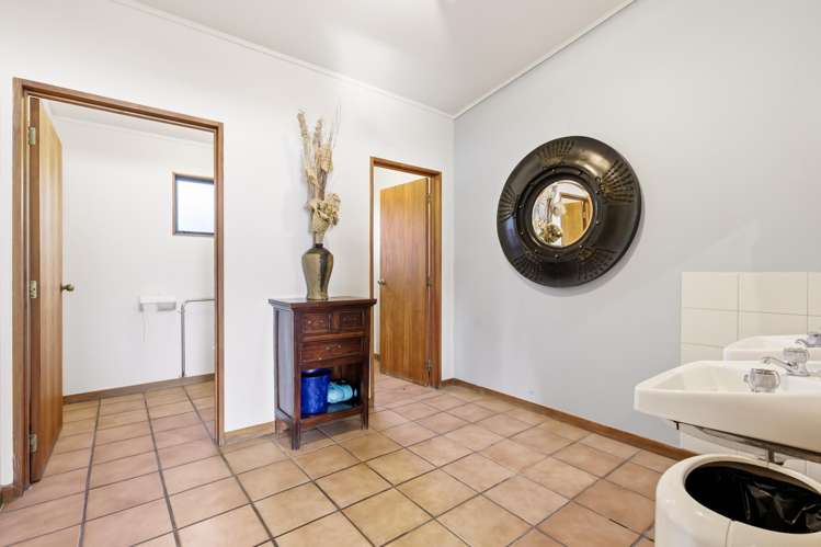 88 and 104 Waihi Road Tokaanu_10