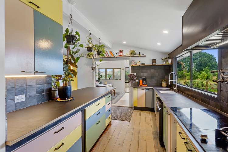 577 Waikawa Beach Road Waikawa Beach_10