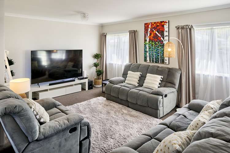 2/46 Hyde Street Wainuiomata_6