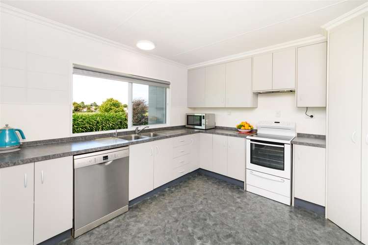 17 Barnett Drive Marton_6