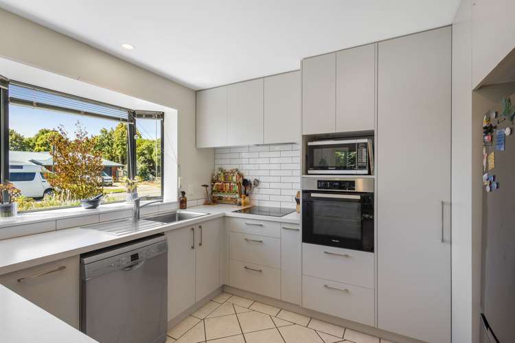 10 Shearwater Drive Woolston_2