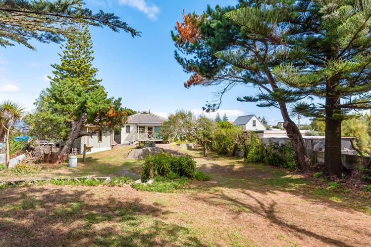6 Toi Street Otaki Beach_24
