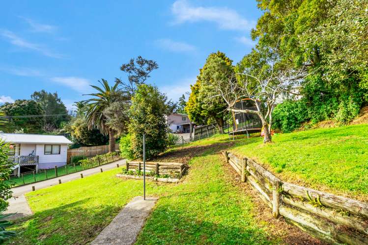 16b Memorial Drive Parahaki_18