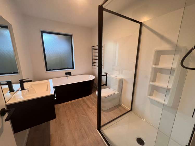 13 Sandhill Drive 11103_7