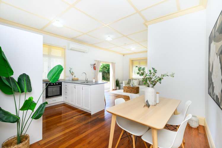 123 Riverside Drive Parahaki_8