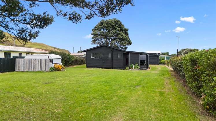 24 Rauparaha Street Marokopa_4