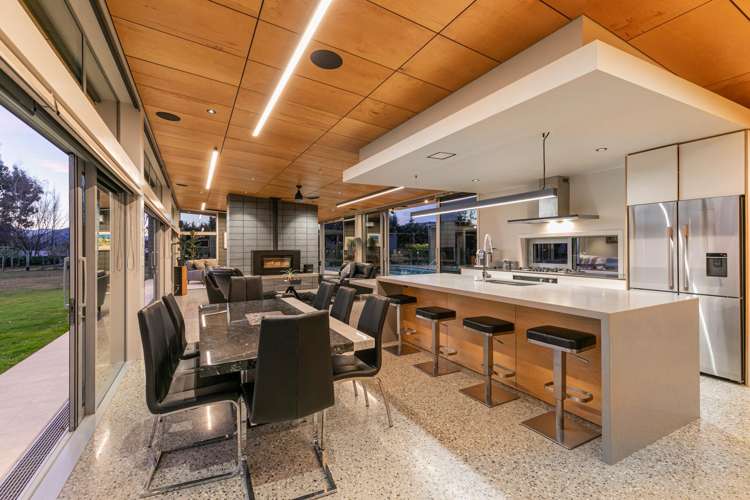 23 Mountain View Drive Wanaka_11