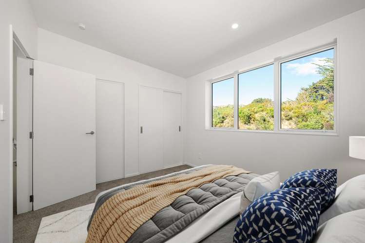 8 Bushland Grove Paparangi_6
