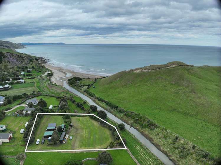 5 McGregor Lane, Whangaehu Beach_0