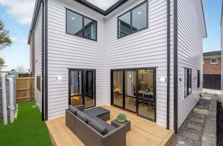 Lots 1-4/23 Bradbury Road Botany Downs_20