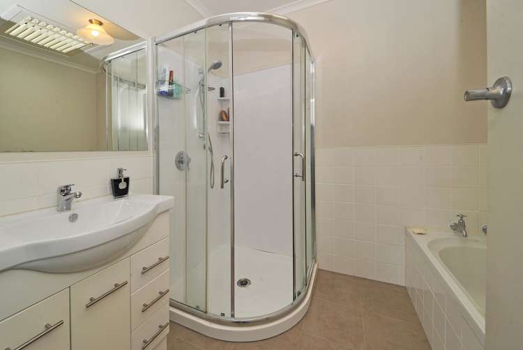 2/39 Clark Road Pahurehure_8