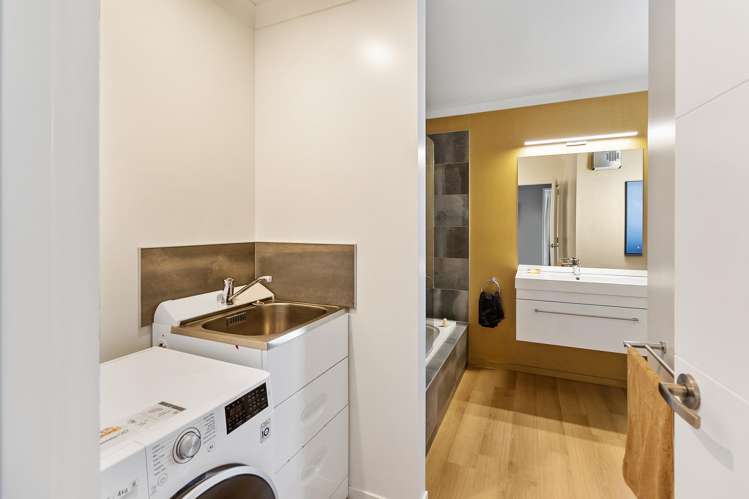 39 Oxford Street West End_12