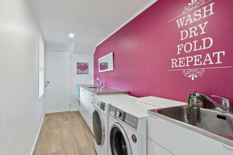 57 Kauri Point Road Laingholm_21