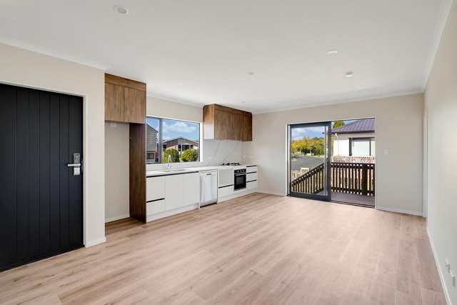 4/10 Michael Avenue Dinsdale_1