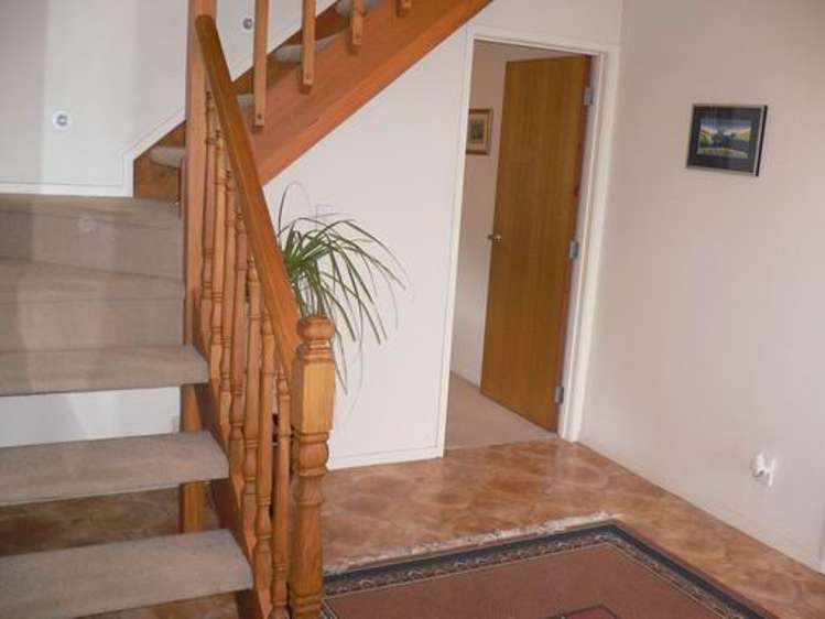 1/4 Pine Hill Crescent Browns Bay North Shore City Houses for