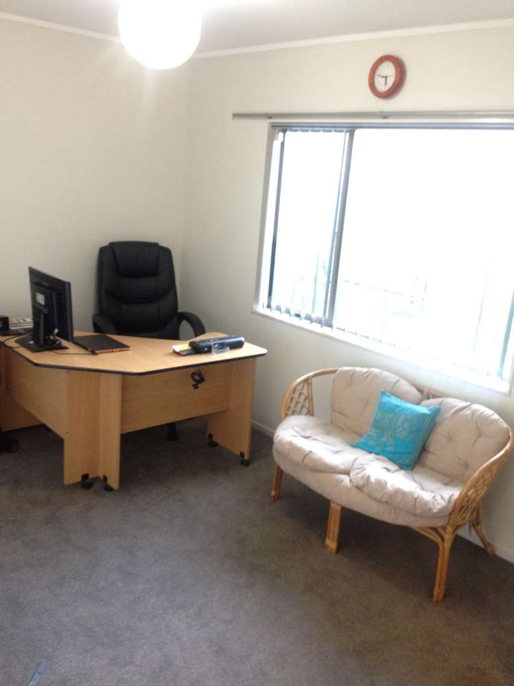 102 Langiola Drive Favona_7