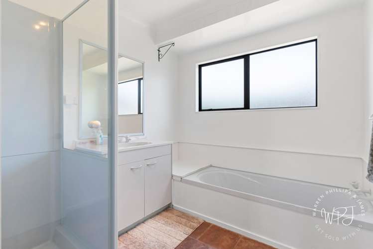 99 Rushgreen Avenue Pahurehure_15