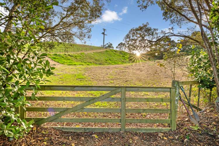 132 Waikoukou Valley Road Waimauku_30