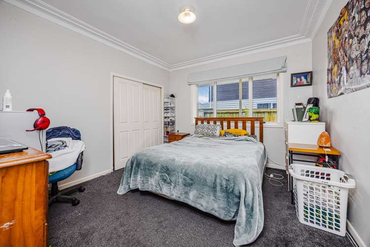 32 Evans Road Weymouth_9