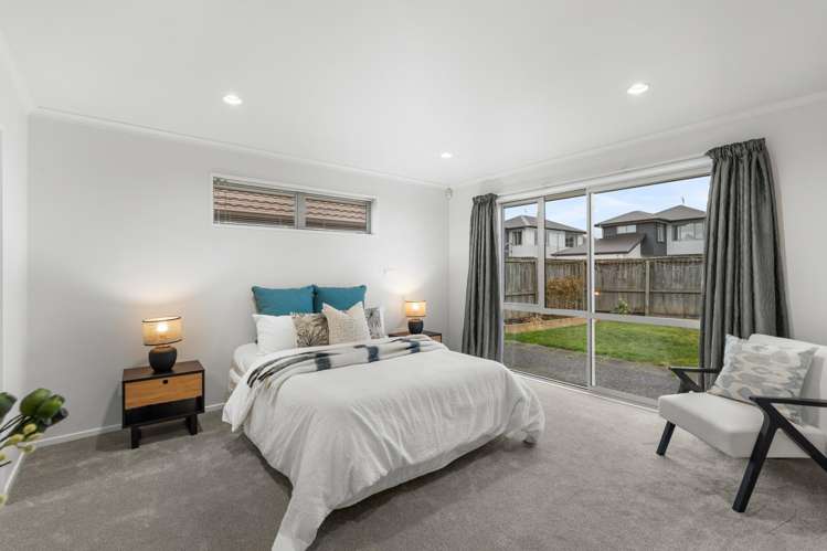 1 Somerville Crescent Aidanfield_15