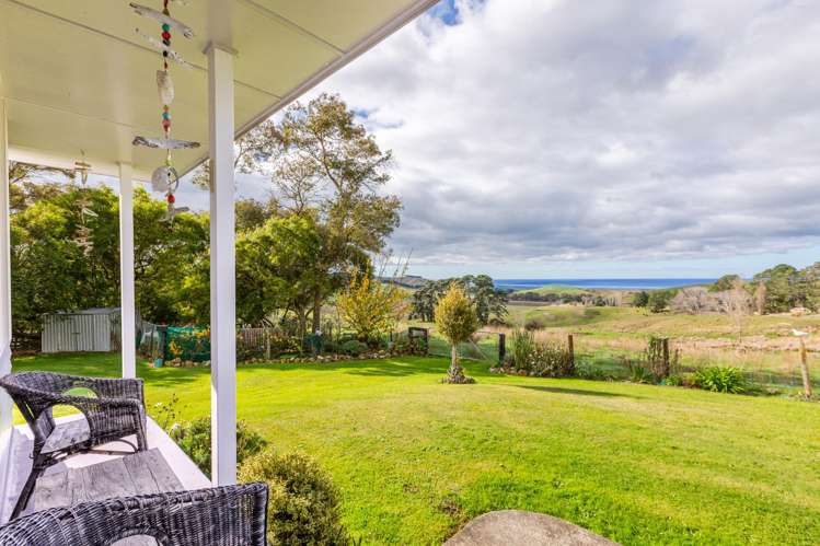 711 Blackhead Road Porangahau_15