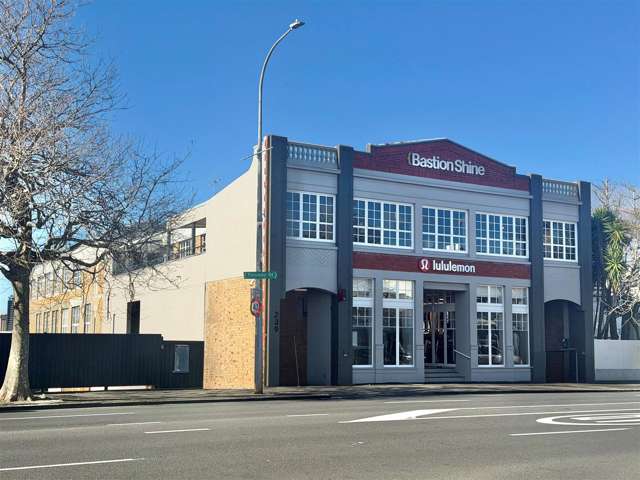 Ponsonby Character with Balcony Skyline Views