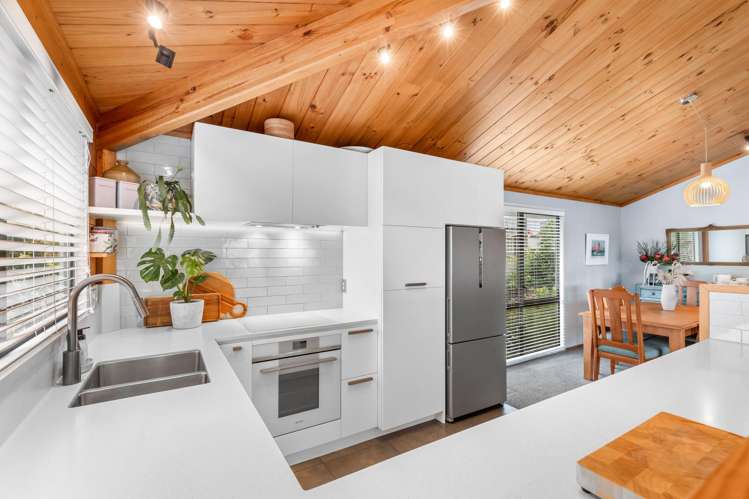 4 Forsythe Place Massey_27