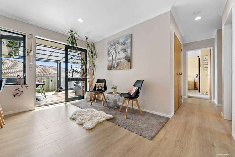 5 Kylie Court Clover Park_11