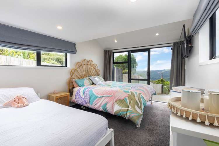 8 Log Race Road Piha_9