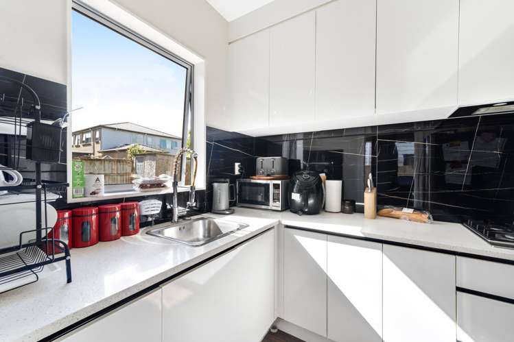 6 Puoro Street Flat Bush_6