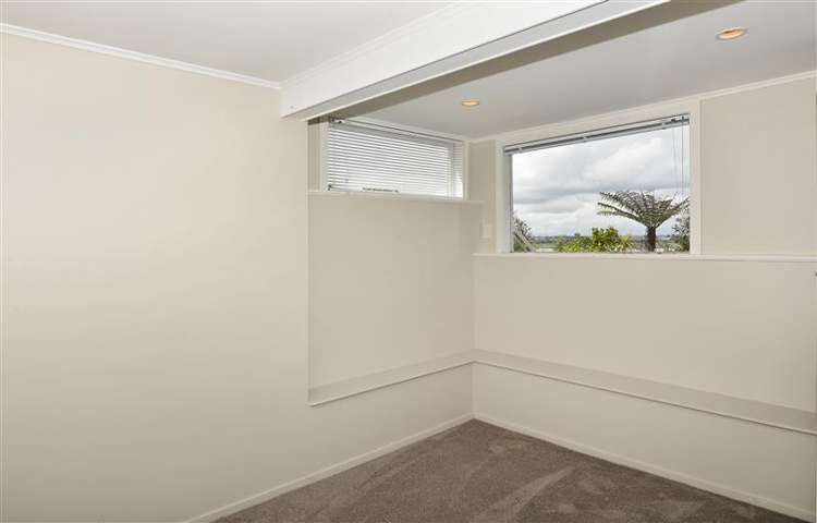 60 Aldersgate Road Hillsborough_11