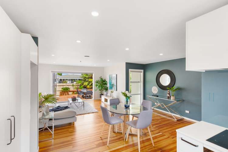 1/5 Abbotleigh Avenue Te Atatu Peninsula_7