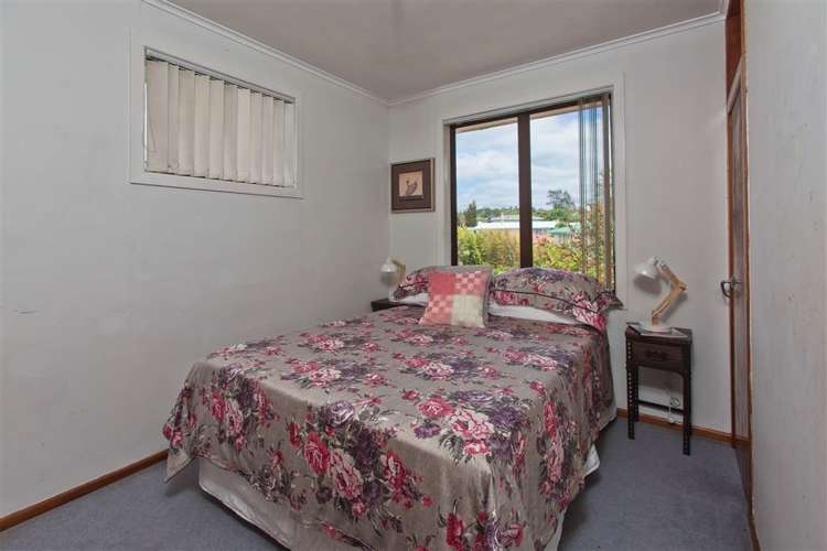 21 Trojan Crescent New Lynn_8