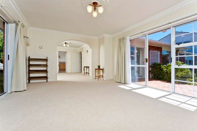 2/10 Jutland Road Hauraki_2