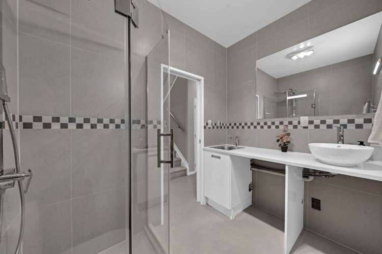 3 Haddington Drive Flat Bush_13