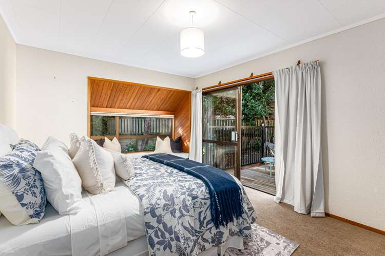 49 Bayview Road Paremata_11