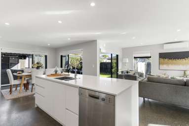 8 Opouatu Avenue_1