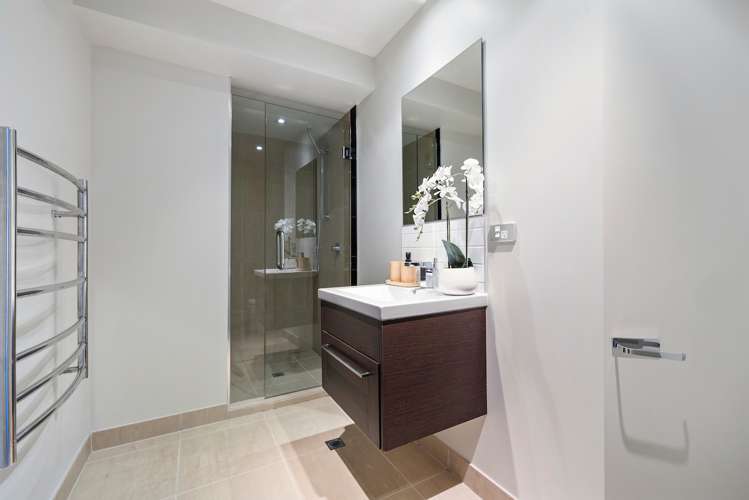 2/11 Gum Lane Queenstown_10