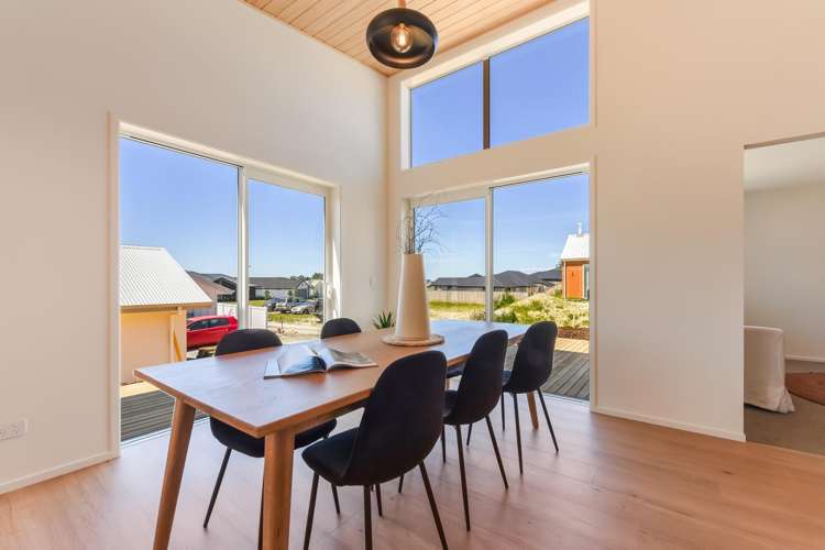 71 Les Wakefield Road_3