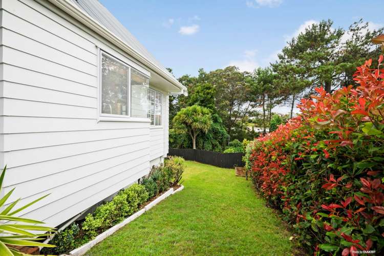 2/56 Nigel Road Browns Bay_23